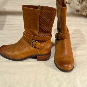 Ugg brown boots